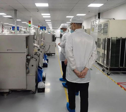 廣州市工信局總工程師胡志剛一行走訪調研七喜電腦，助力計算機網絡工程發展